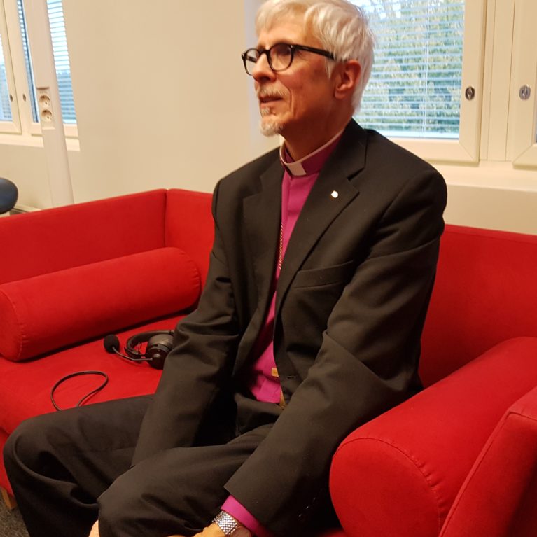 Tampereen piispa Matti Repo Piispan kyselytunnin vieraaksi