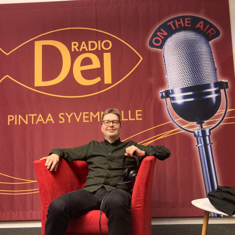 KUUNTELE: Nuorten pahoinvointi huolettaa muusikko Mikko Pettistä –  olo on silti toiveikas